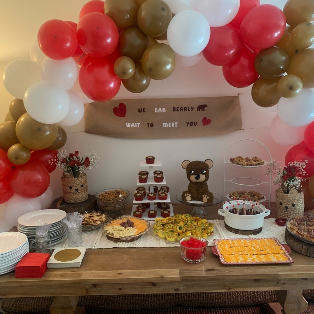 Burlap Banner with Red Hearts "We Can Bearly Wait To Meet You"